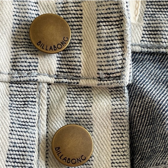 🔥 BILLABONG CUTE AS INDIGO DENIM SKIRT 🔥 - Picture 9 of 10